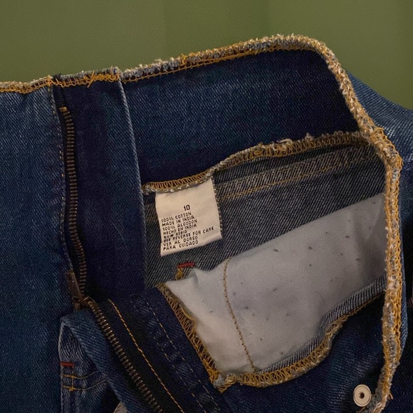 Vintage Bill Blass Distressed Raw Hem Denim Skirt Size 10 - Picture 7 of 10